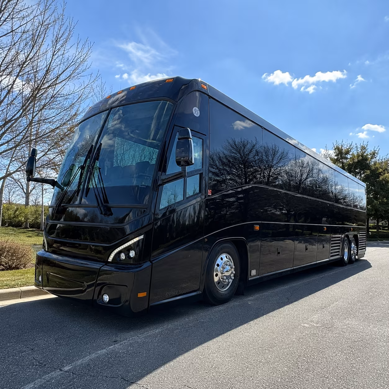 airport shuttle buses for sports teams and large traveling groups