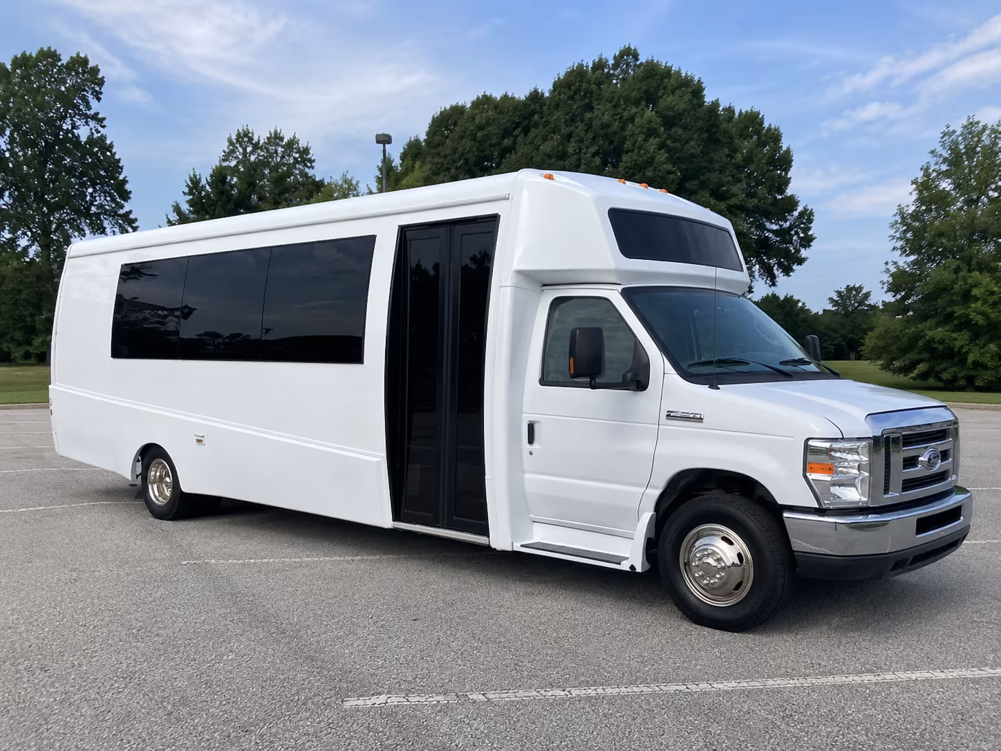 baytown 18 passenger party bus