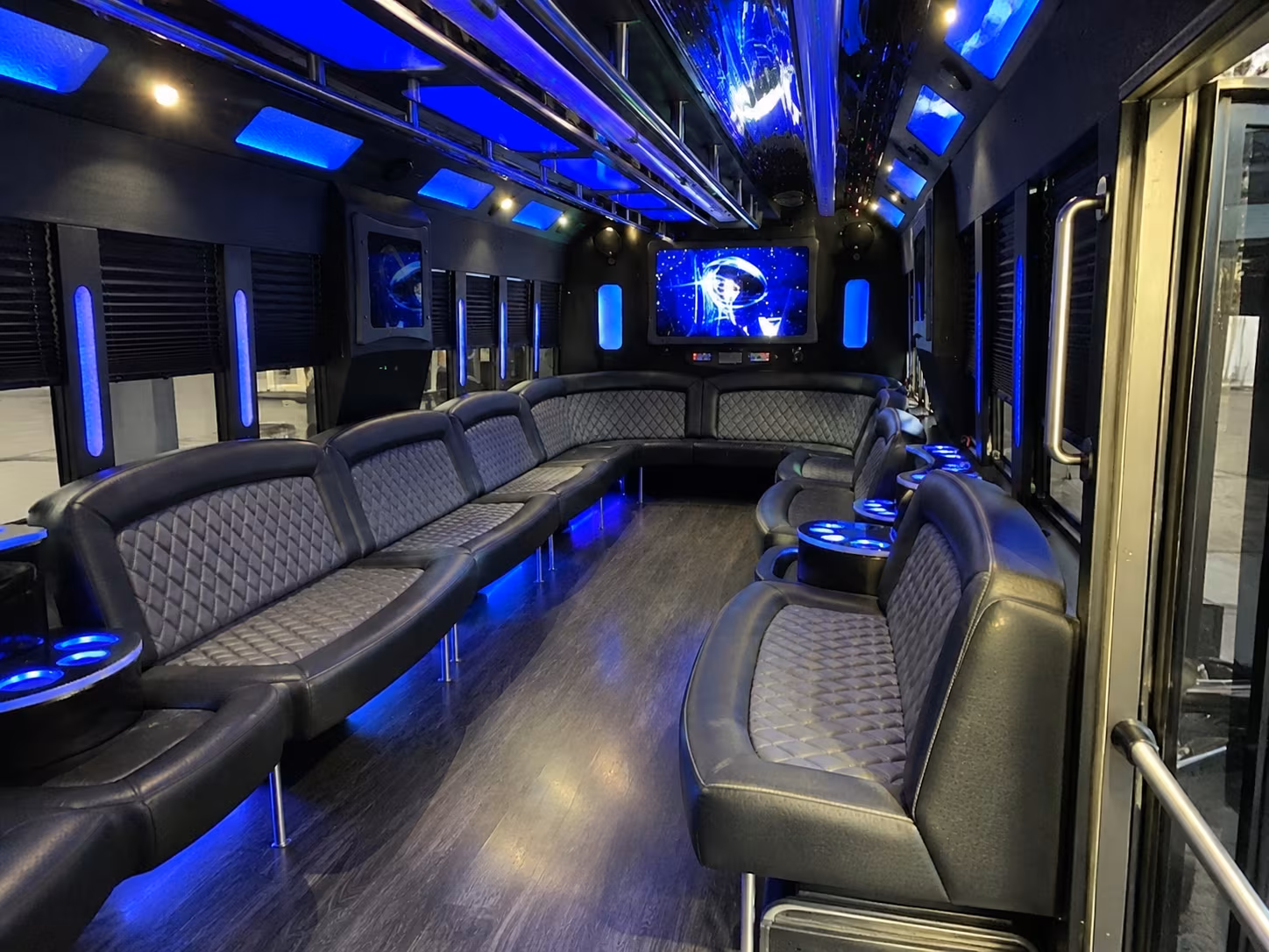 baytown 28 passenger party bus interior