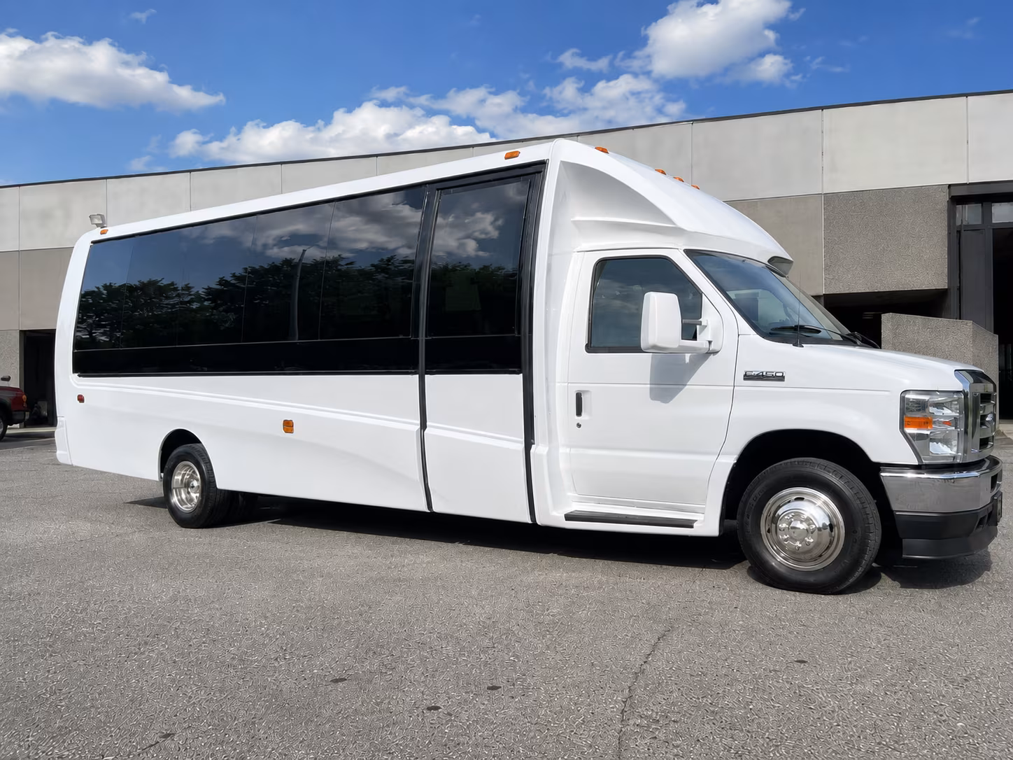 corporate airport transfer buses between baytown and houston s airports