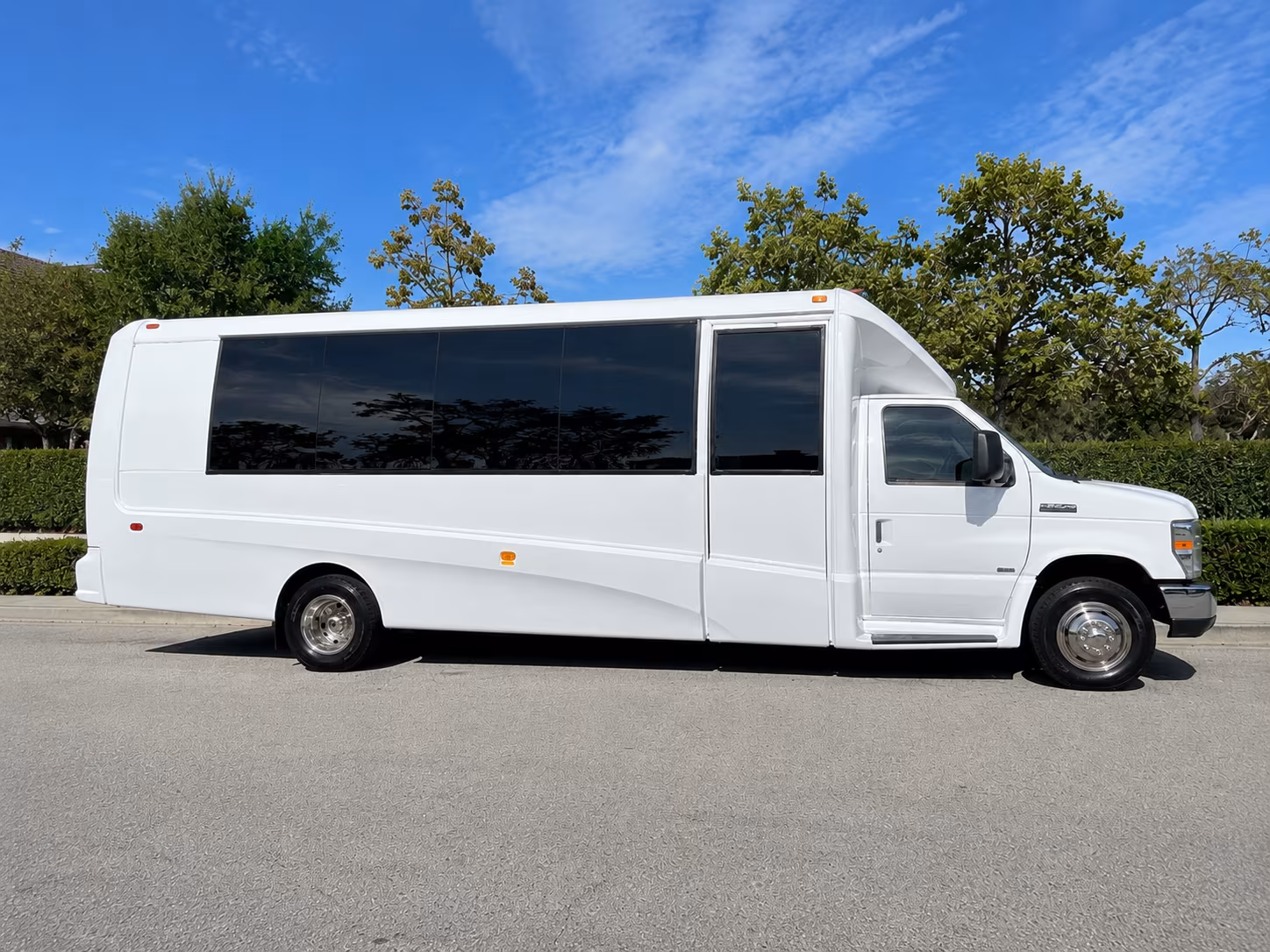 corporate bus rentals for team building and off site events near baytown