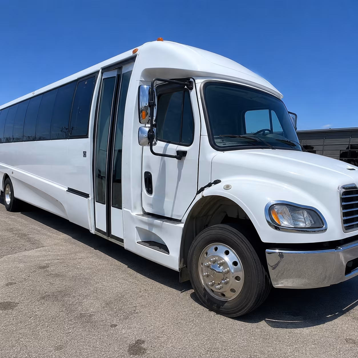 minibus rentals for small group wine tastings around the houston area