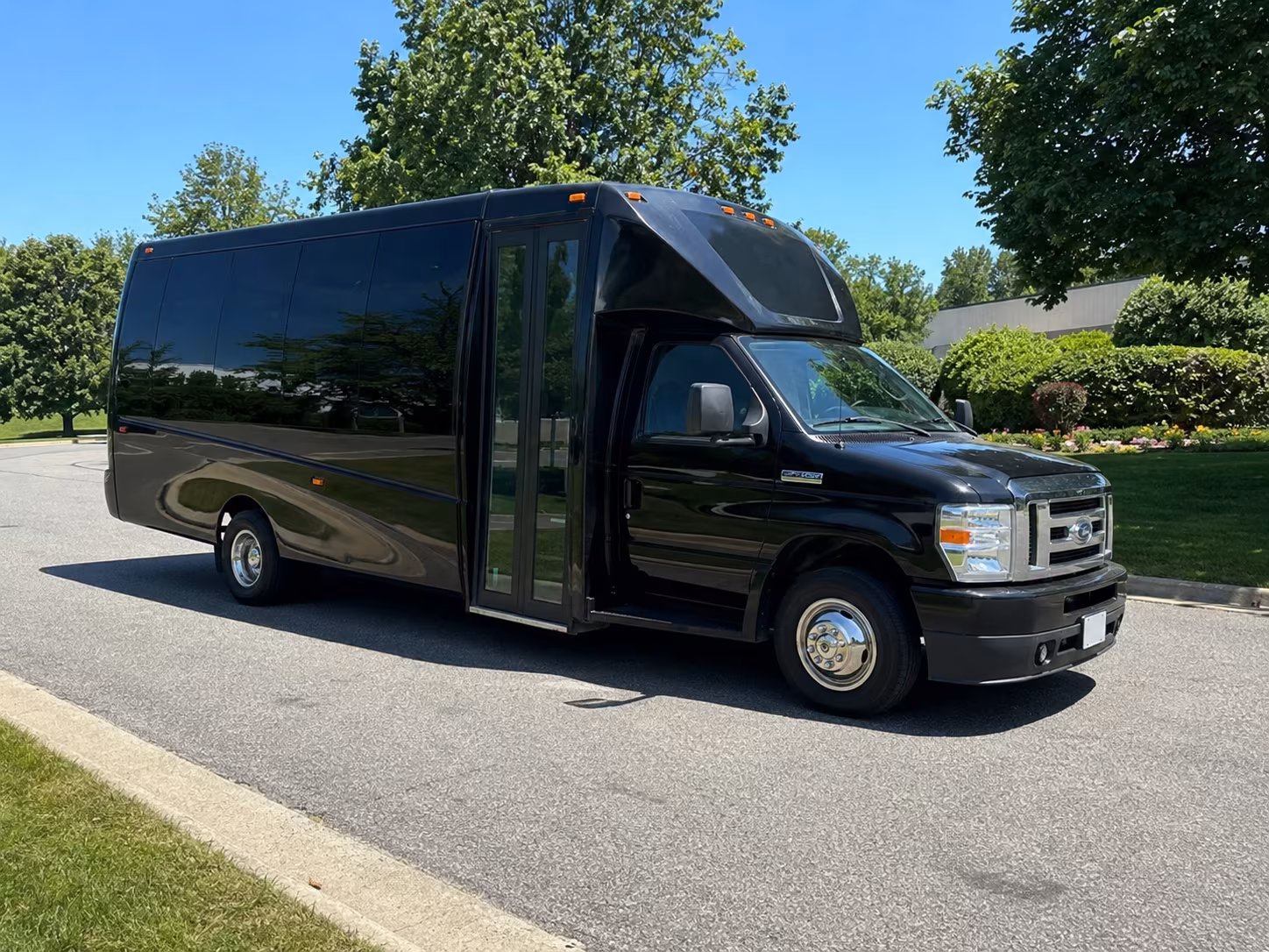 party buses for bachelorette wine tours out of baytown