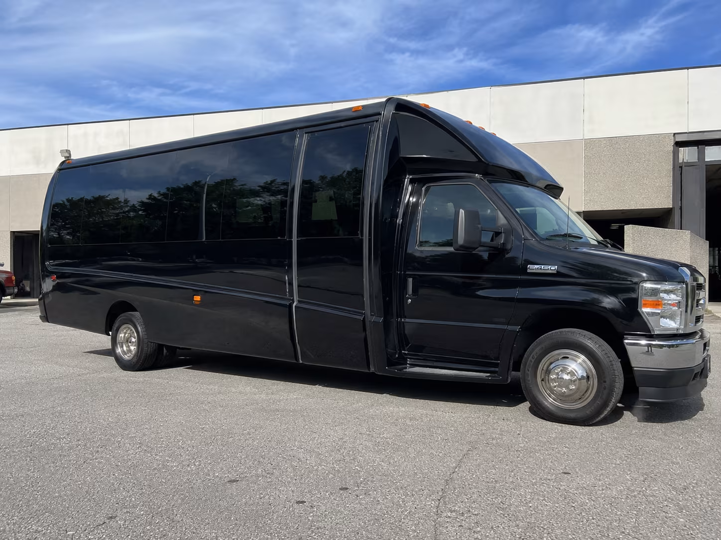 shuttle buses to nrg stadium and daikin park concert nights